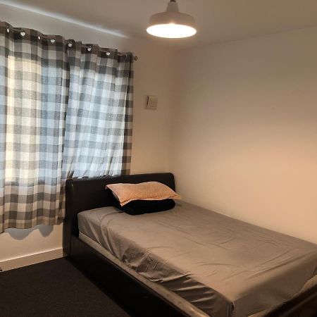 Double Bedroom With Ensuite Ilford Dış mekan fotoğraf